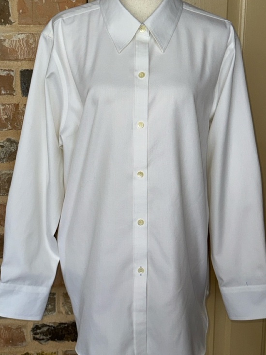 Liz Claiborne White Oxford Cloth Button-Front Shirt Timeless Tailored Classic - Picture 8 of 8
